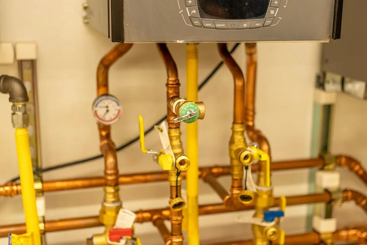 Licensed technician providing Slab Leak Repair for a homeowner in Glasgow Village